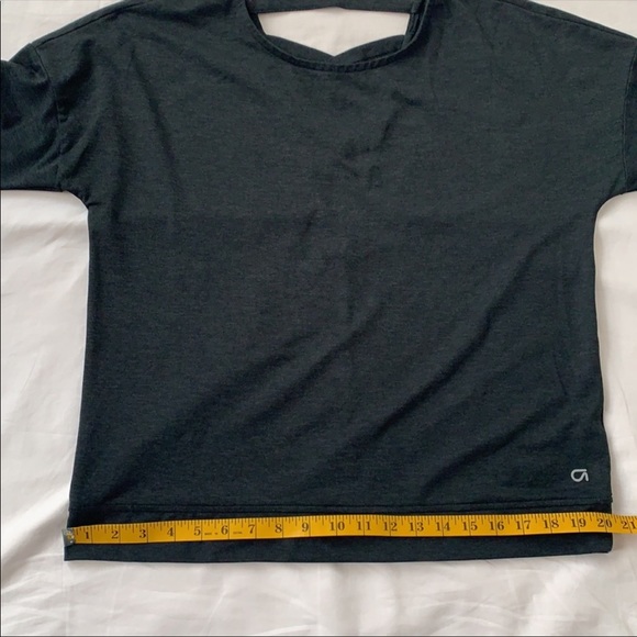 GapFit heather black brushed tech jersey, size small, crisscross back - Picture 5 of 8